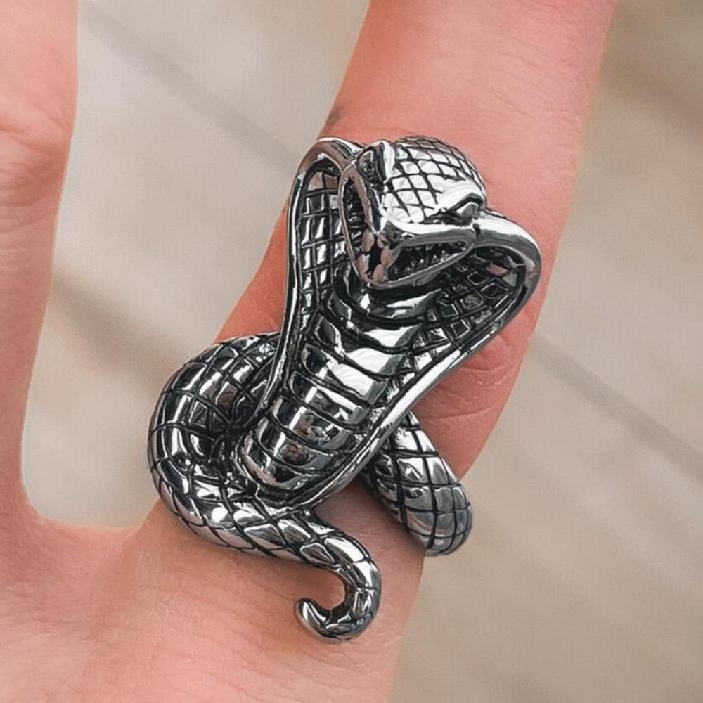 King Cobra ring sz 9 Statement Collective